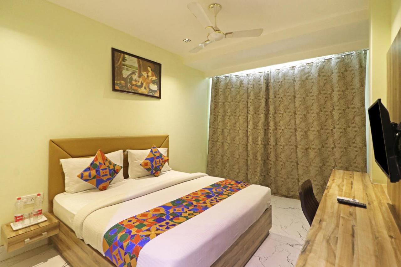Hotel Good Vibe Near Delhi Igi Airport Нью-Делі Екстер'єр фото