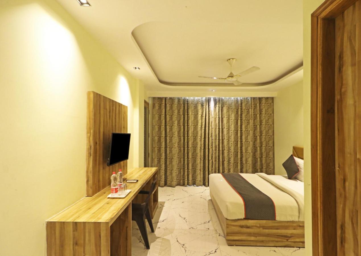 Hotel Good Vibe Near Delhi Igi Airport Нью-Делі Екстер'єр фото